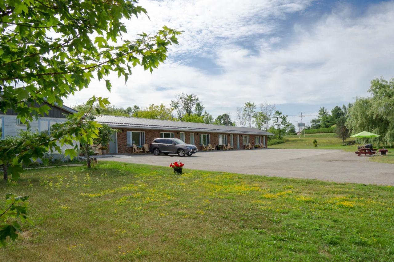 Wayside Motel Manitoulin Manitowaning Extérieur photo