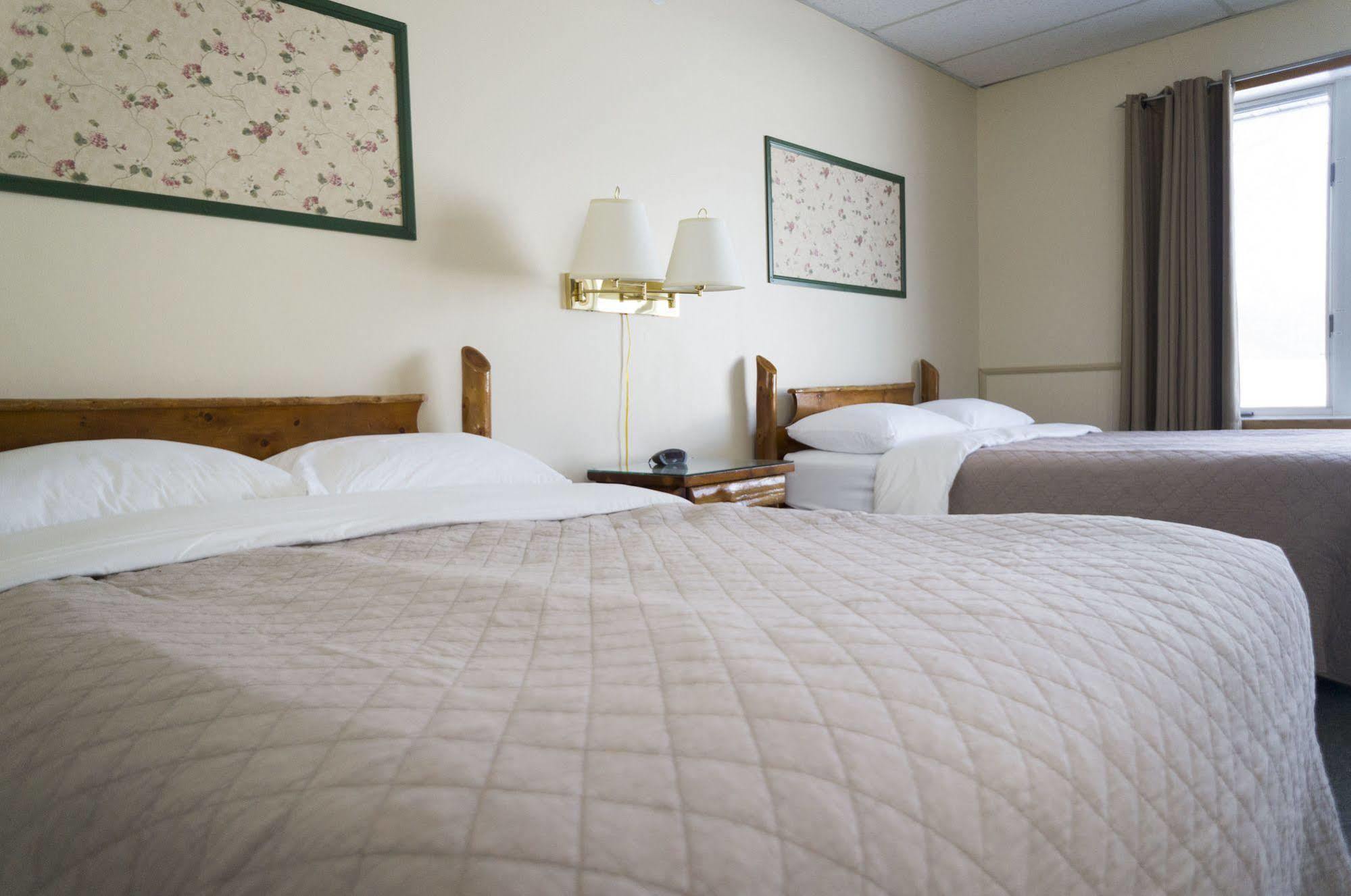 Wayside Motel Manitoulin Manitowaning Extérieur photo