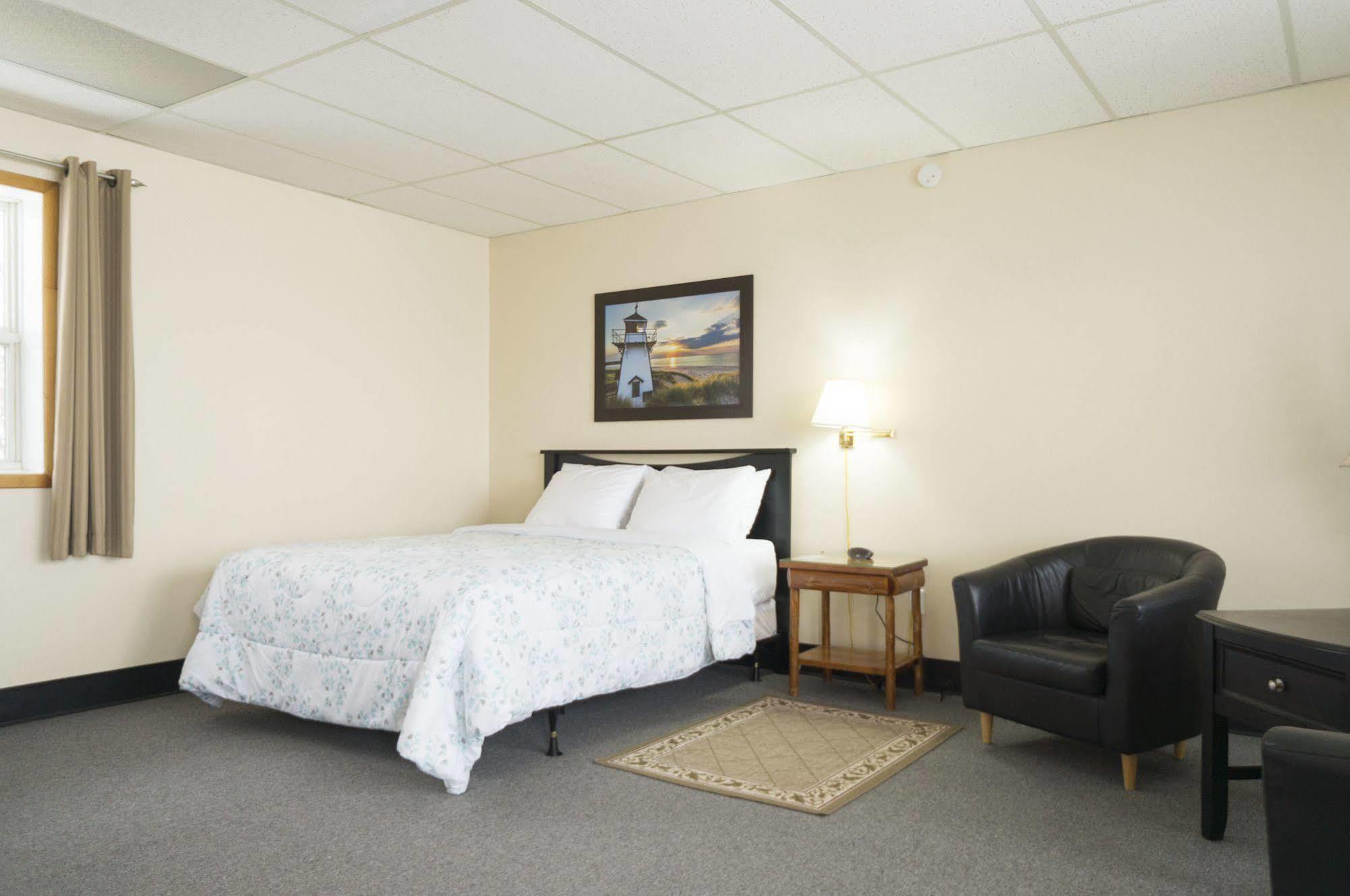Wayside Motel Manitoulin Manitowaning Extérieur photo